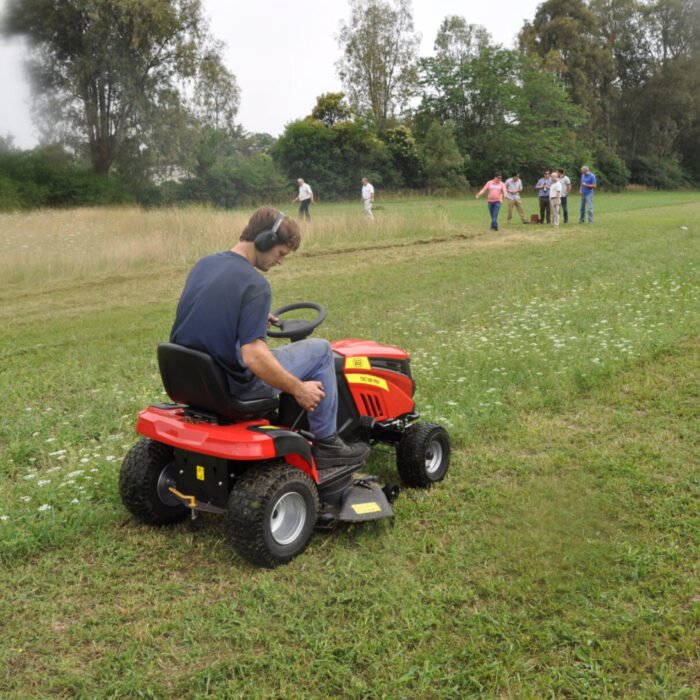 Tractor corta césped Villa TVC-100 PRO 16.5 HP - Imagen 11